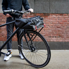 Priority Front Porteur Rack holding a large bag